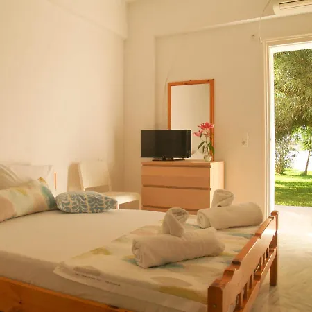 Lazaris In Agios Ioannis Lefkada